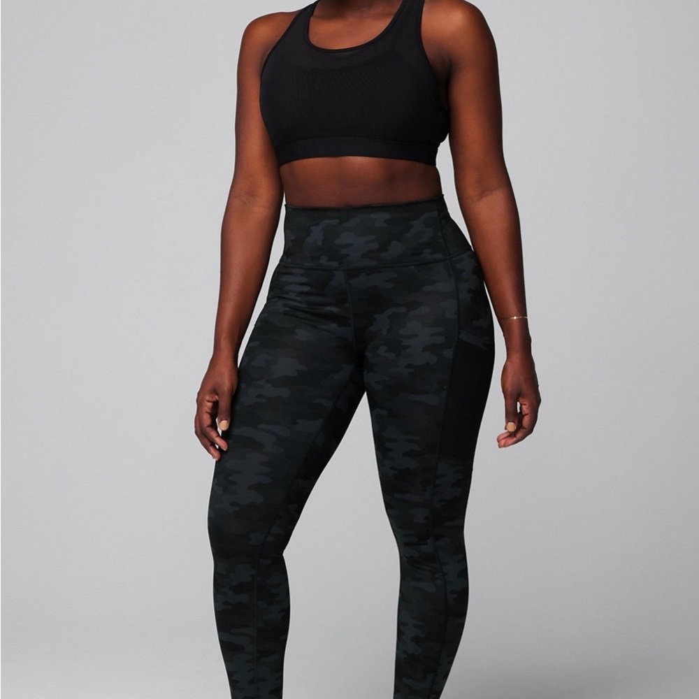 NWT Fabletics On-The-Go PowerHold® High-Waisted Legging Tonal Camo XL